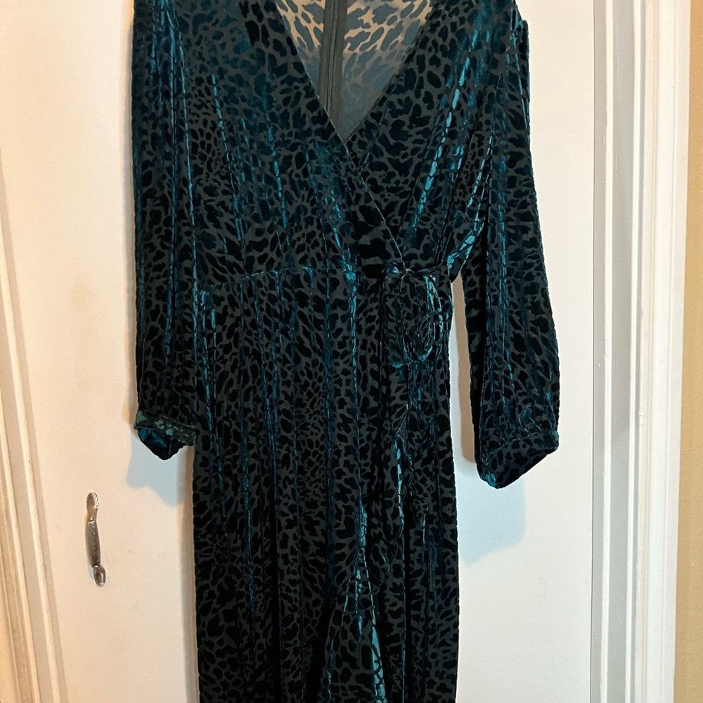 Gorgeous emerald green wrap dress with a leopard print